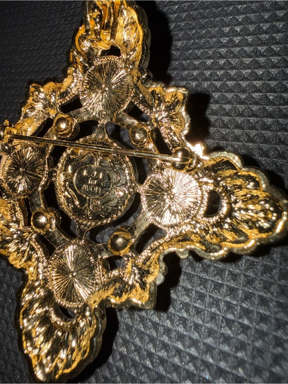 Kenneth Jay Lane Avon Gold‎ Pearl & Clear Rhinestone Cross Brooch
